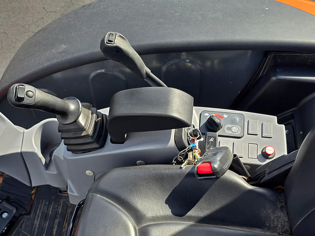 Image of Kubota U35-4 equipment image 2