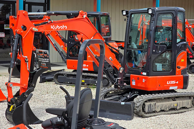 Image of Kubota U35-4 equipment image 2