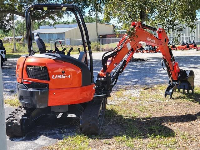 Image of Kubota U35-4 equipment image 2