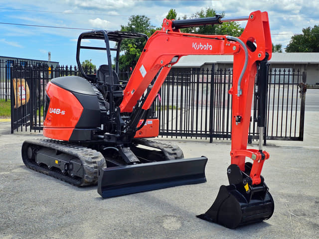 Image of Kubota U48-5 equipment image 1
