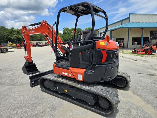 Image of Kubota U48-5 equipment image 3