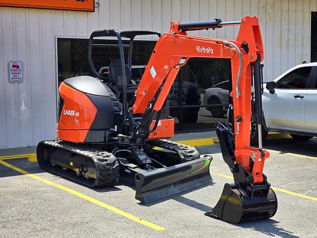 Image of Kubota U48-5 equipment image 1