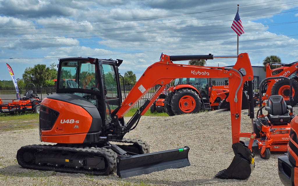 2025 Kubota U48-5 Equipment Image0