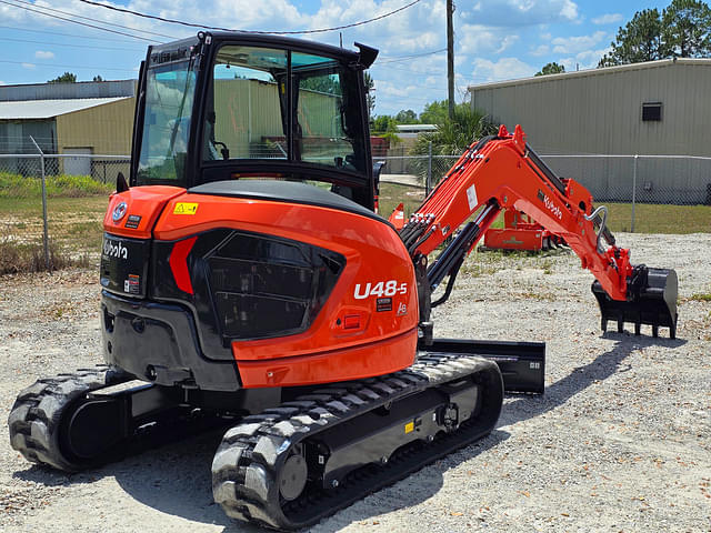 Image of Kubota U48-5 equipment image 2