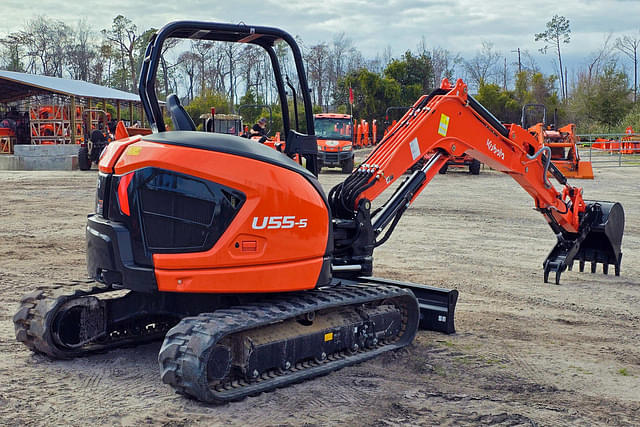 Image of Kubota U55-5 equipment image 2