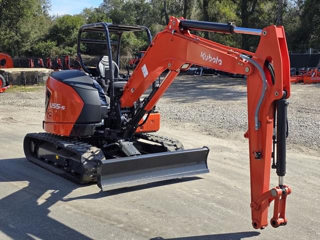 Image of Kubota U55-5 equipment image 2
