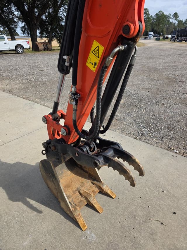 Image of Kubota U27-4 equipment image 4