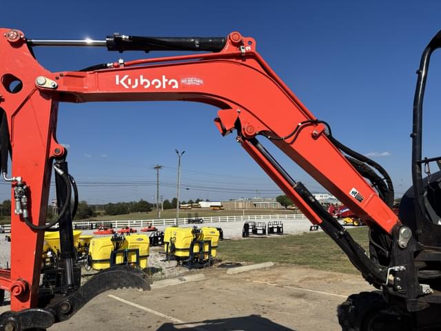 Image of Kubota U35-4 equipment image 4