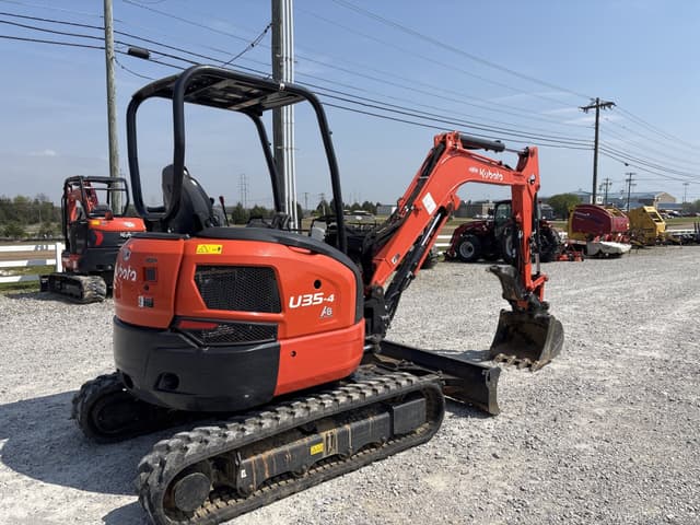 Image of Kubota U35-4 equipment image 2