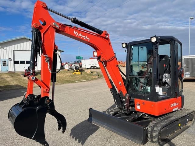 Image of Kubota U35-4 equipment image 2