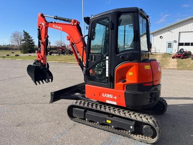 Image of Kubota U35-4 equipment image 3