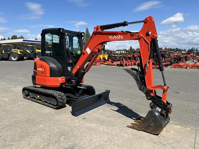 Image of Kubota U35-4 equipment image 3