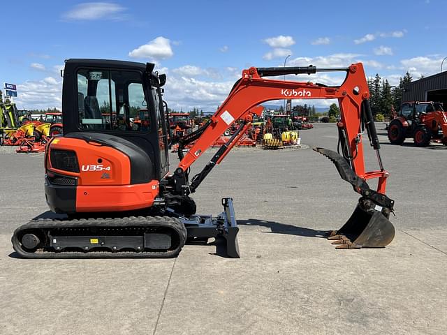 Image of Kubota U35-4 equipment image 4