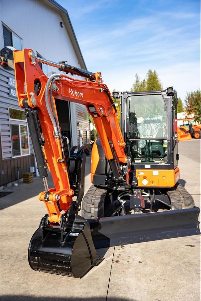 Image of Kubota U48-5 equipment image 3