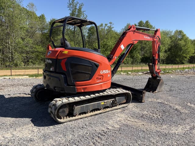 Image of Kubota U55-5 equipment image 2