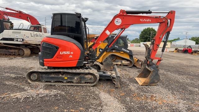 Image of Kubota U55-5 equipment image 3