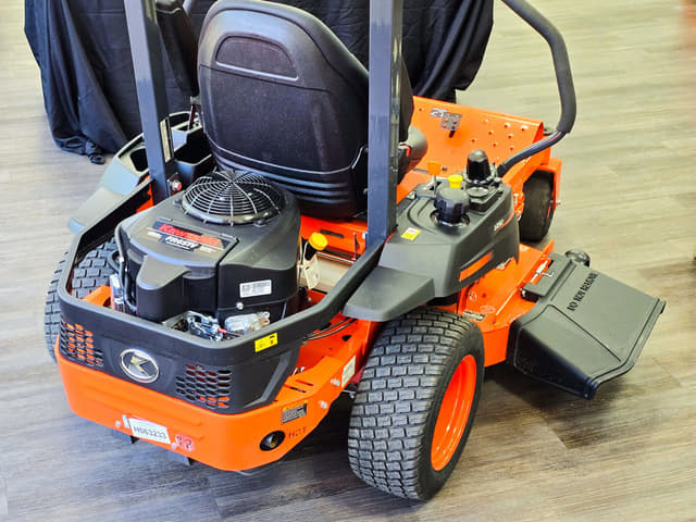 Image of Kubota Z232KW-42 equipment image 3