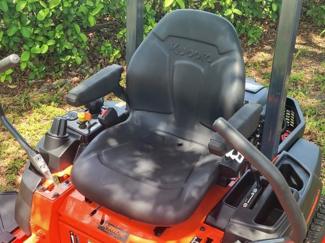 Image of Kubota Z232KW-42 equipment image 4