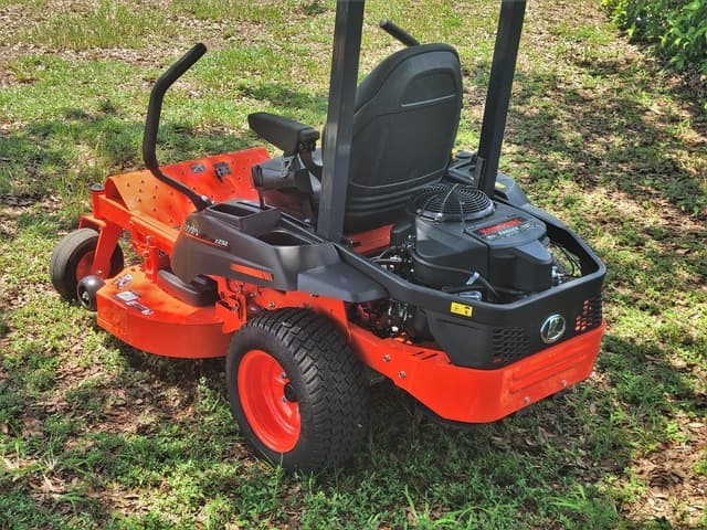 Image of Kubota Z232KW-42 equipment image 2