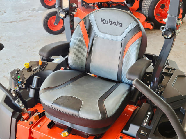 Image of Kubota Z242KW-48 equipment image 4