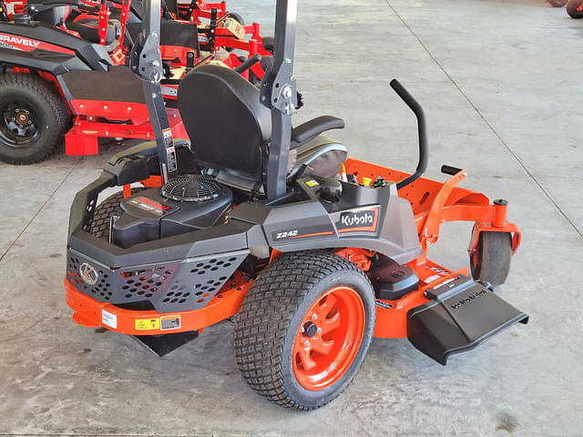 Image of Kubota Z242 equipment image 3