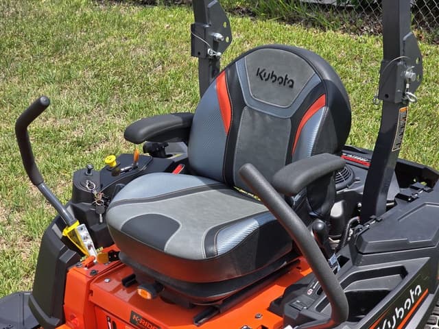 Image of Kubota Z242KW-48 equipment image 4