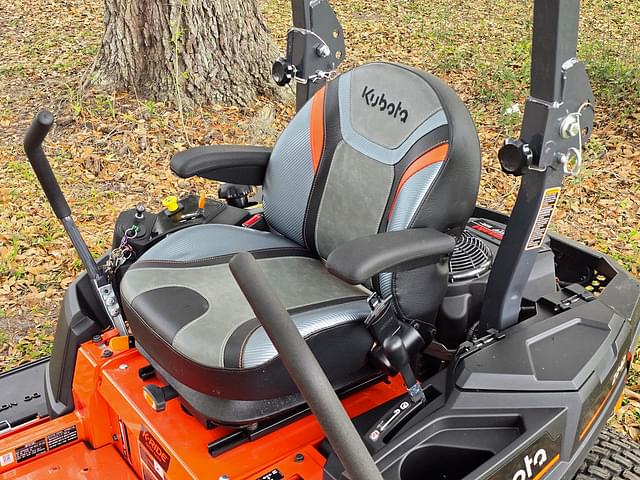 Image of Kubota Z242 equipment image 4