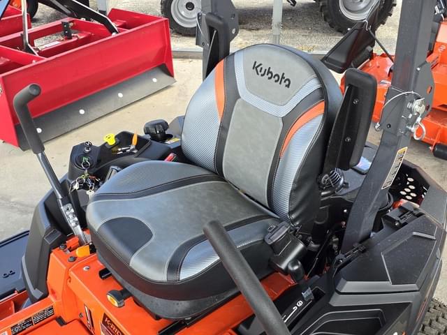 Image of Kubota Z242KW-48 equipment image 4