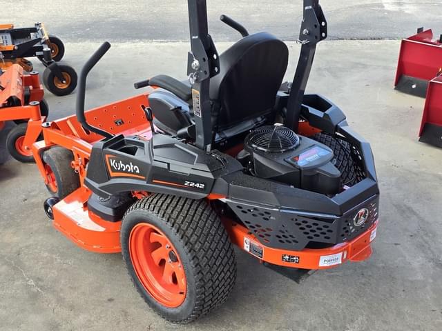 Image of Kubota Z242KW-48 equipment image 3