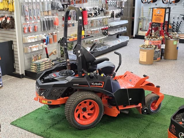 Image of Kubota Z242 equipment image 2