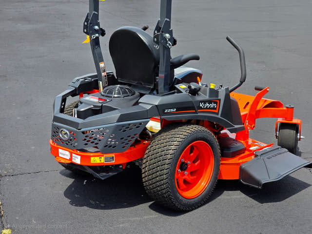 Image of Kubota Z252 equipment image 3