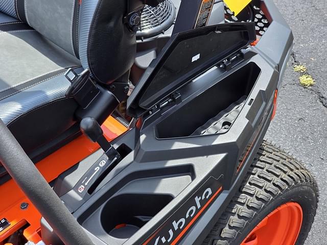 Image of Kubota Z252 equipment image 3