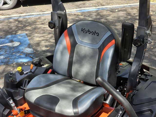 Image of Kubota Z252KW-54 equipment image 4