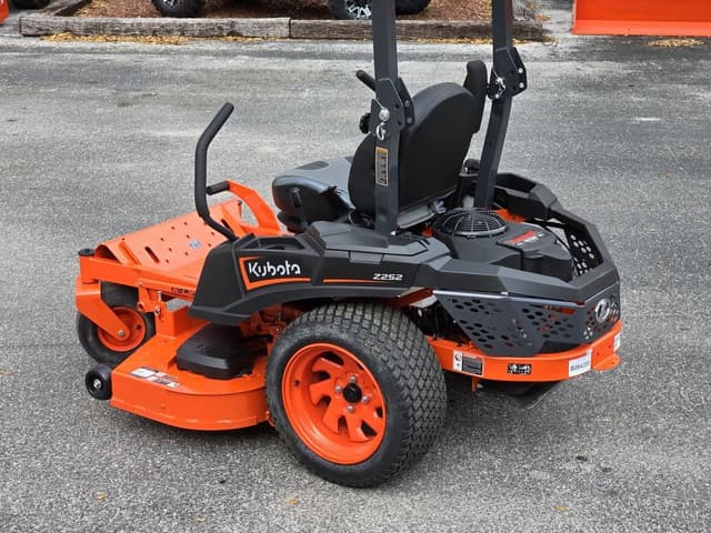 Image of Kubota Z252KW-54 equipment image 3