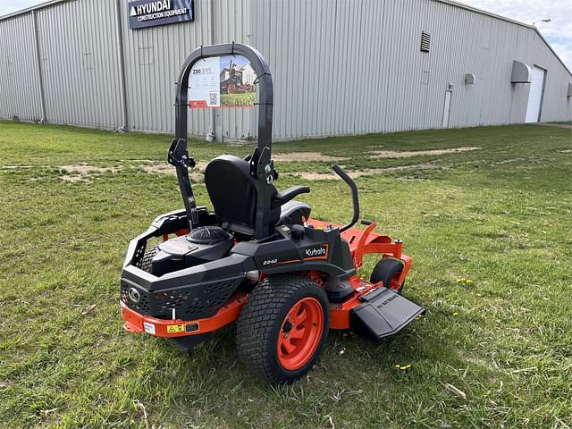 Image of Kubota Z242 equipment image 3