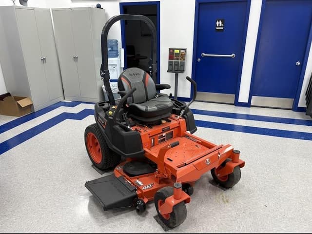 Image of Kubota Z242KW-48 equipment image 2