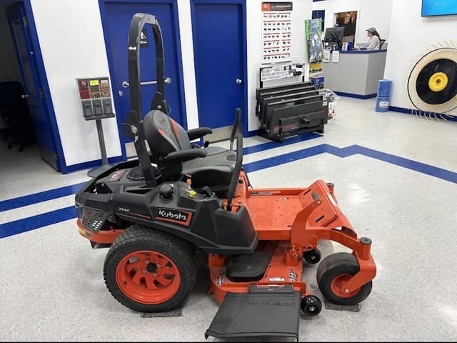 Image of Kubota Z242KW-48 equipment image 3