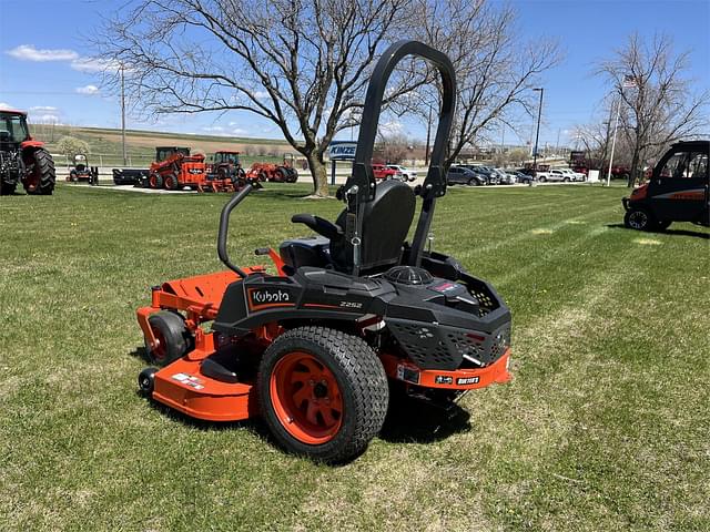 Image of Kubota Z252 equipment image 1