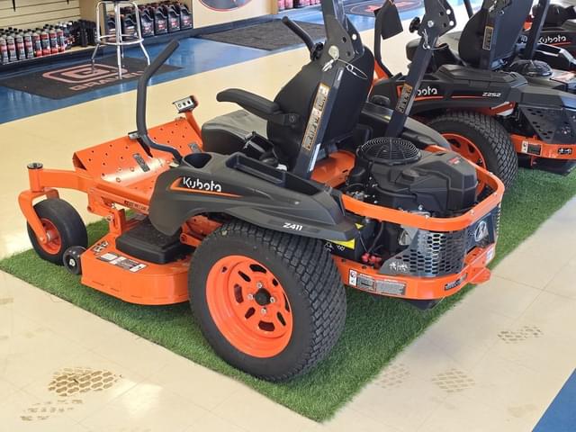 Image of Kubota Z411 equipment image 3