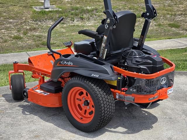 Image of Kubota Z412KW equipment image 3