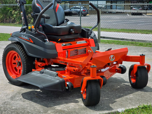 Image of Kubota Z412KW equipment image 1