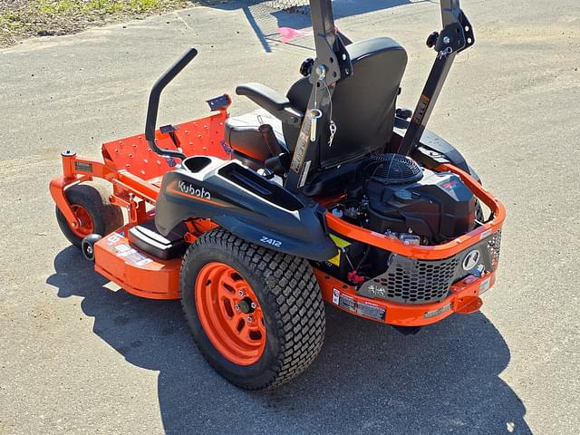 Image of Kubota Z412KW equipment image 4