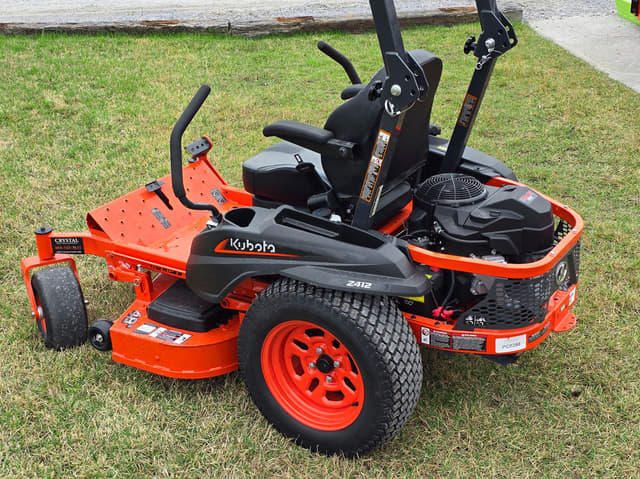 Image of Kubota Z412KW-48 equipment image 3
