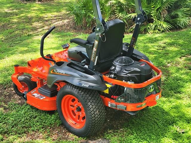 Image of Kubota Z412KW equipment image 3