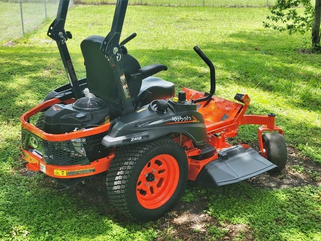 Image of Kubota Z412KW-48 equipment image 2