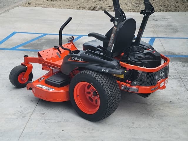 Image of Kubota Z421KWTNC-60 equipment image 3
