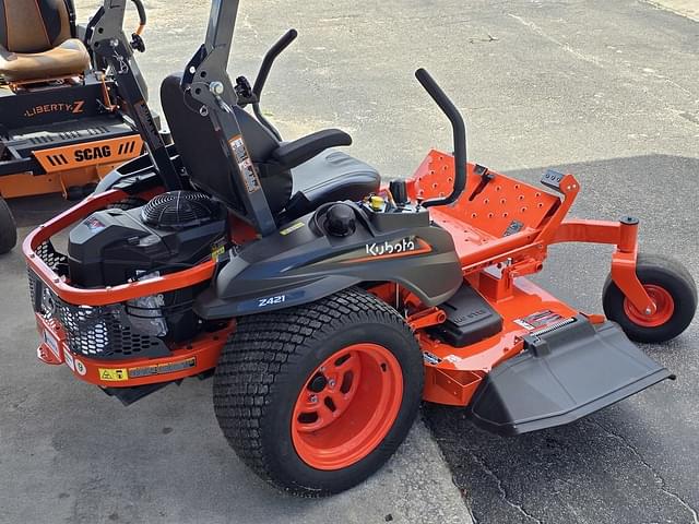 Image of Kubota Z421 equipment image 2