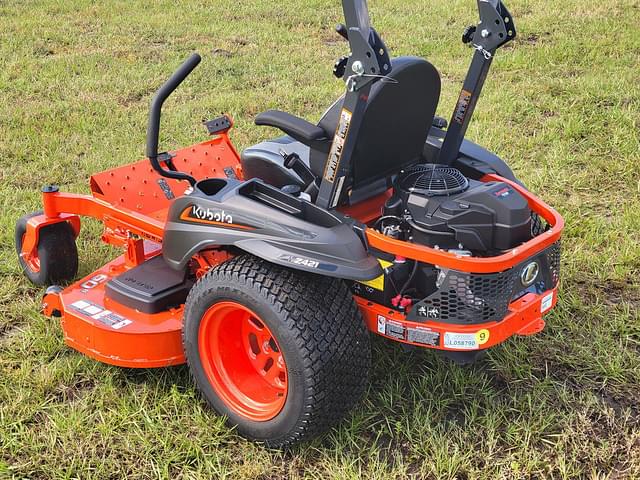 Image of Kubota Z421 equipment image 3