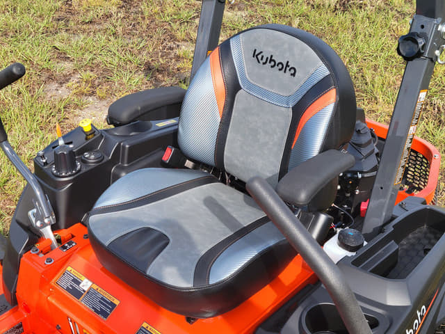 Image of Kubota Z421KWTNC-60 equipment image 4