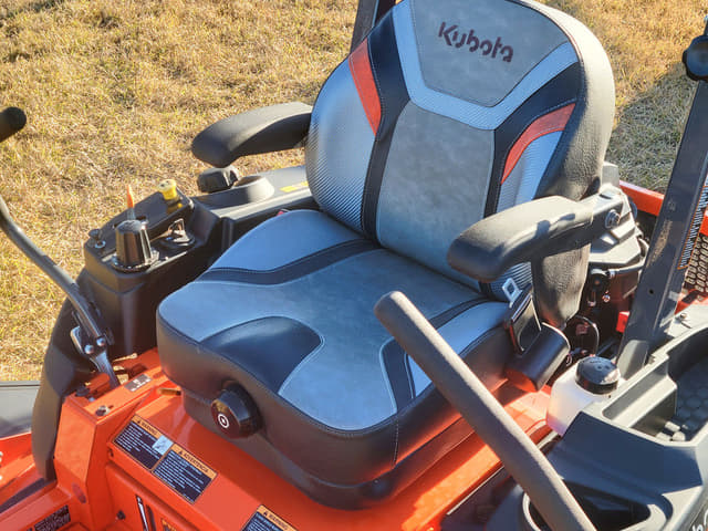 Image of Kubota Z422KWNC-54 equipment image 4